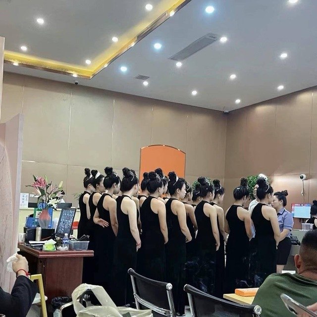腾龙企业大酒店-总统套房